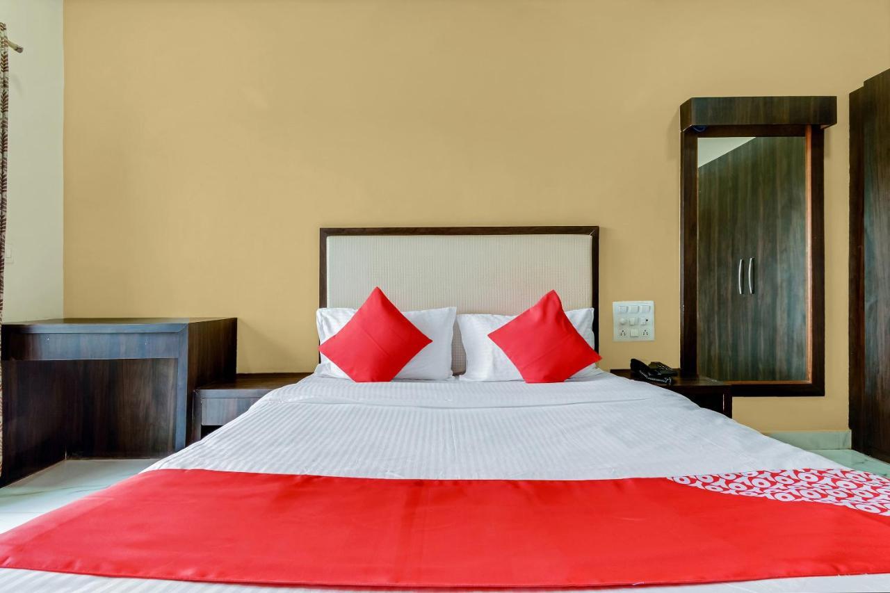Oyo 48352 Hotel Bhagyalaxmi Kala ภายนอก รูปภาพ