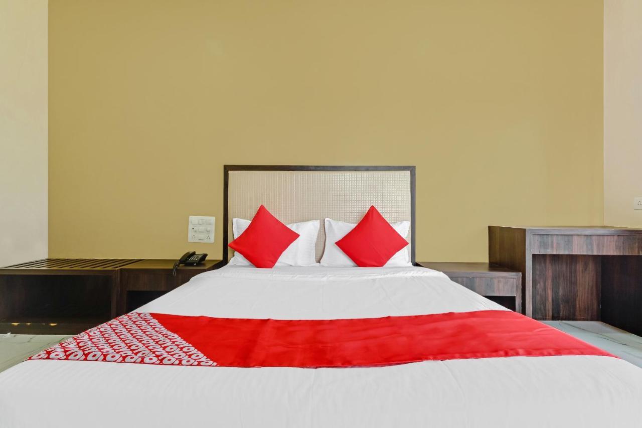 Oyo 48352 Hotel Bhagyalaxmi Kala ภายนอก รูปภาพ