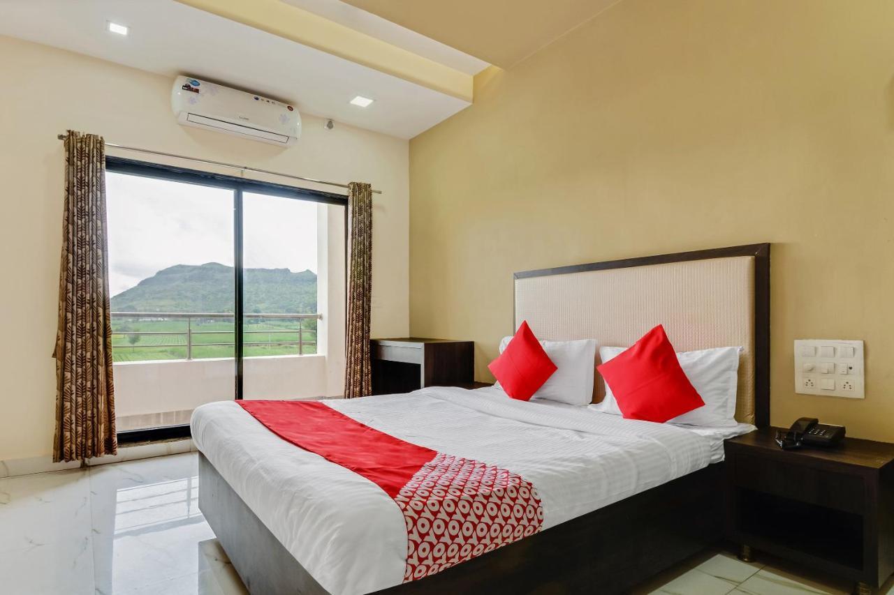 Oyo 48352 Hotel Bhagyalaxmi Kala ภายนอก รูปภาพ