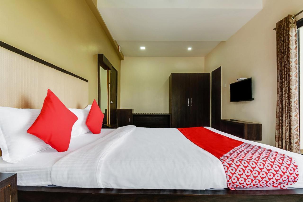 Oyo 48352 Hotel Bhagyalaxmi Kala ภายนอก รูปภาพ